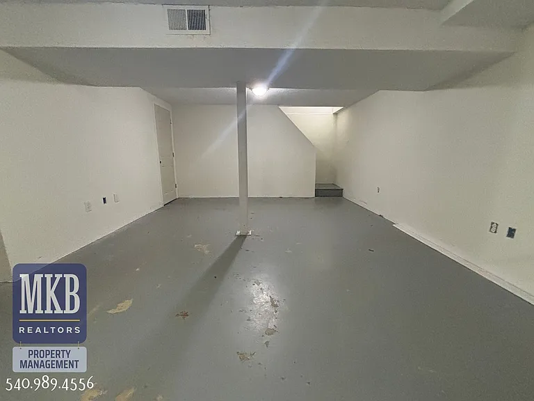 4706 Casper Dr NE — Photo 32