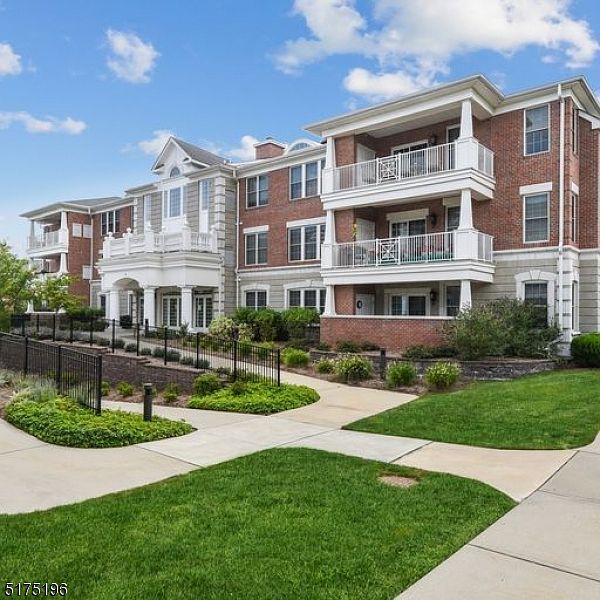 1st image of 127 Four Seasons Dr