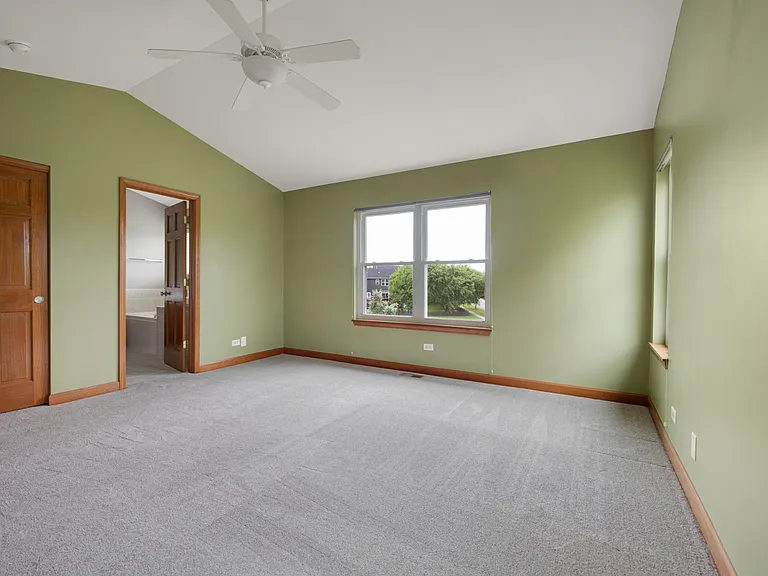 407 Bluegrass Pkwy — Photo 16