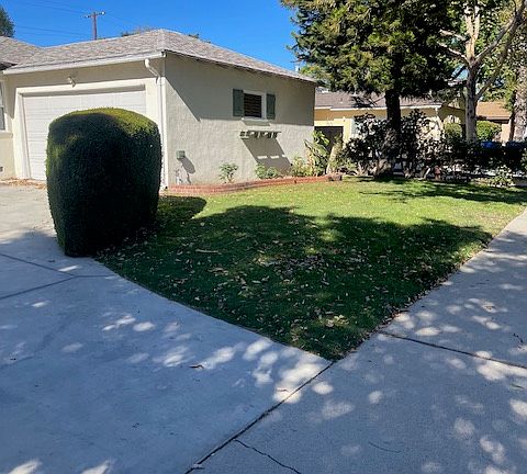 2nd image of 8921 Darby Ave