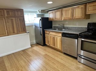 8837 SE Washington St APT 2, Portland, OR 97216