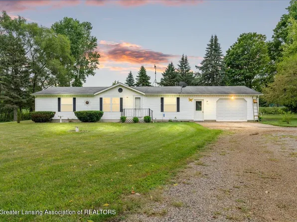 1020 E Nye Hwy, Charlotte, MI 48813