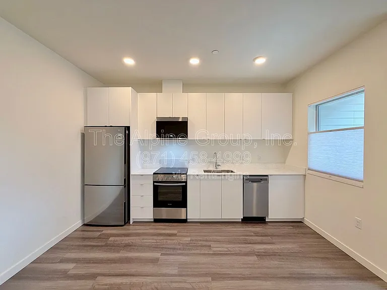 1524 NE 40th Ave #101 — Photo 6