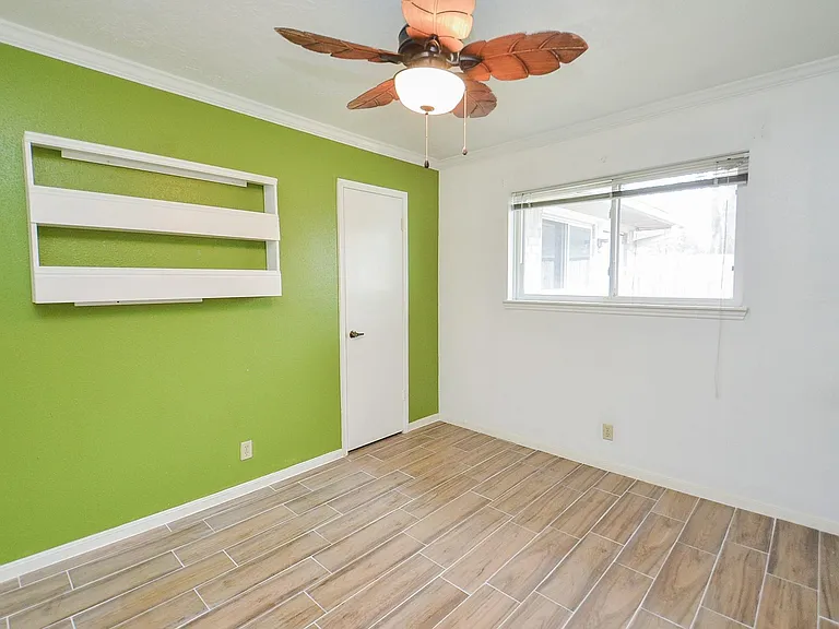 9323 Claridge Dr — Photo 20