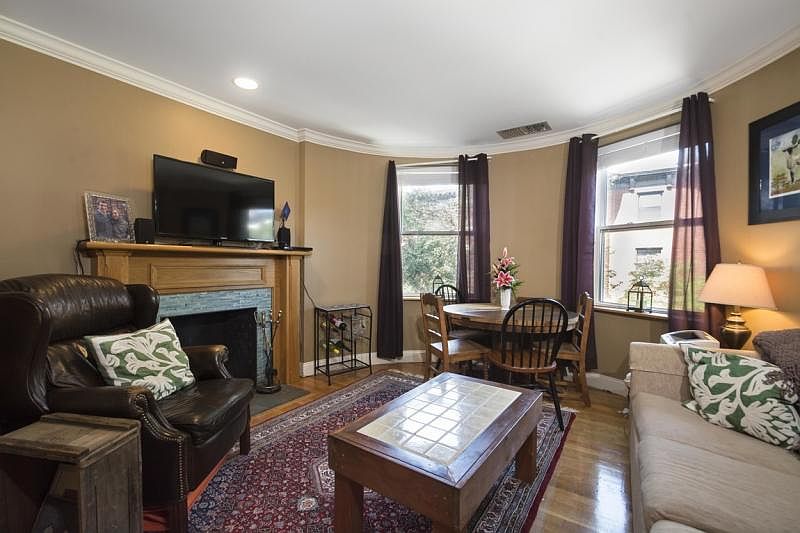 2nd image of 90 Gainsborough St Unit 301E