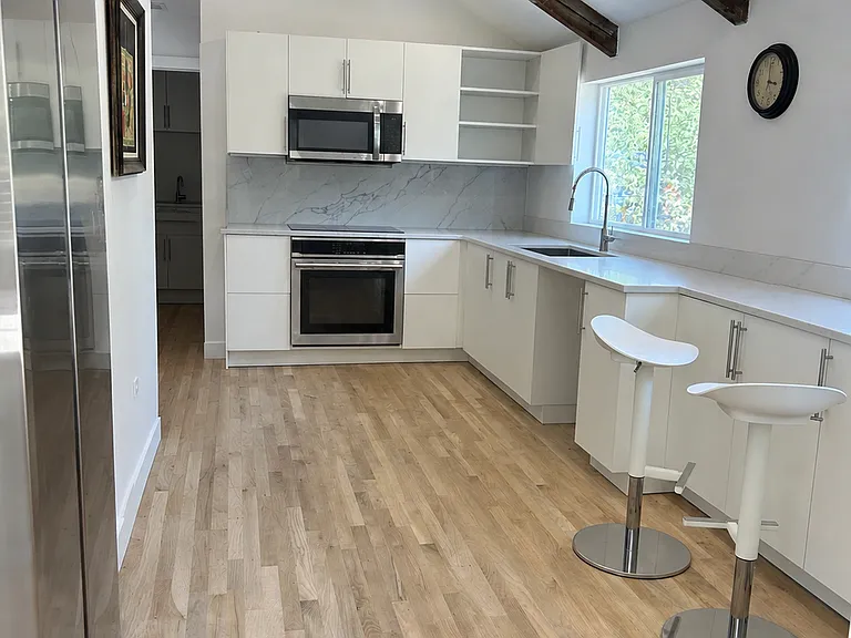 138 Longview Rd — Photo 4