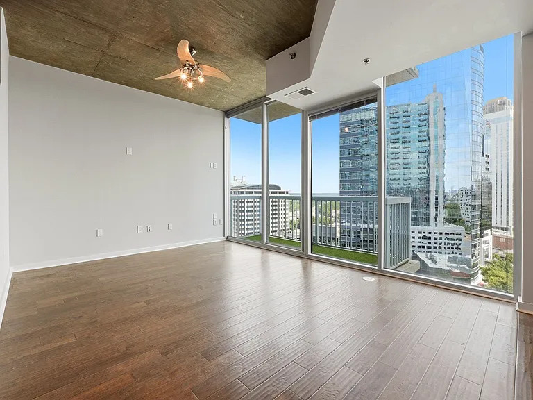 3324 Peachtree Rd NE #1403 — Photo 6