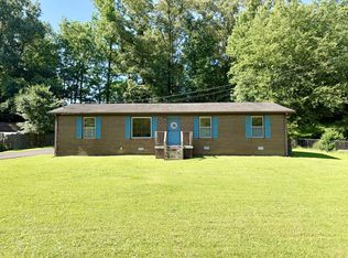 750 Cherokee Dr, New Johnsonville, TN 37134