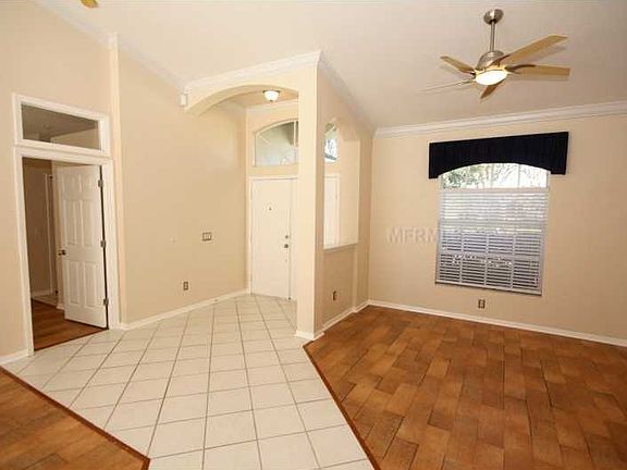3rd image of 12421 Riverglen Dr