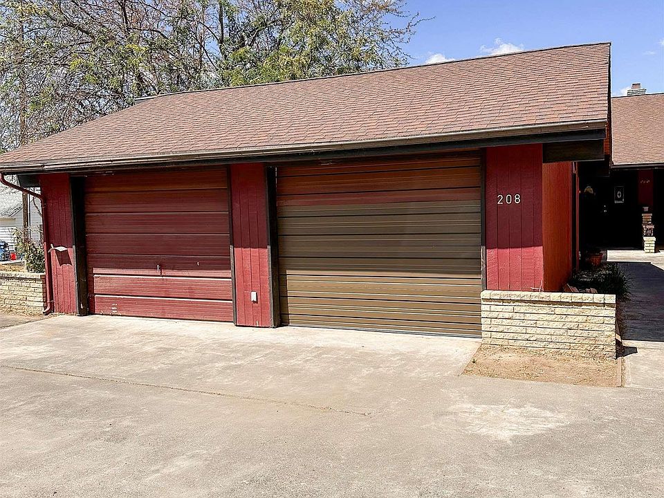 1st image of 208 S Hill Ave #208