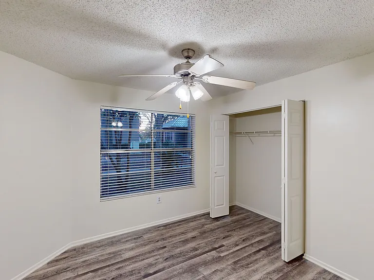 Lakewood Place — Photo 94