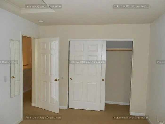 2921 W Creek Ln — Photo 22