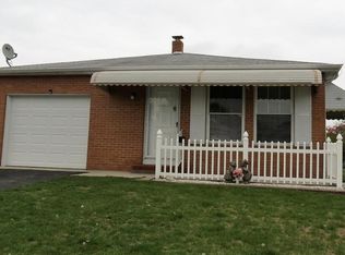 14 Newcastle Ct, Toms River, NJ 08757