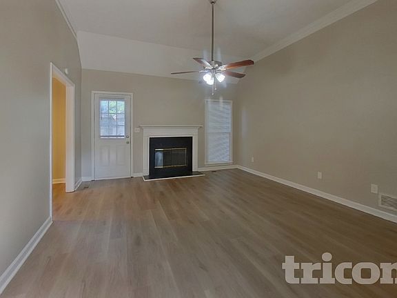 2nd image of 40 Fair Ridge Ct