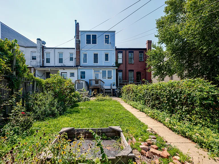 1234 E St NE — Photo 28