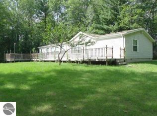2063 N Shore Dr, Prescott, MI 48756