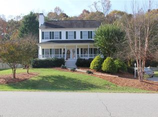 140 Stonburg Rd, Clemmons, NC 27012