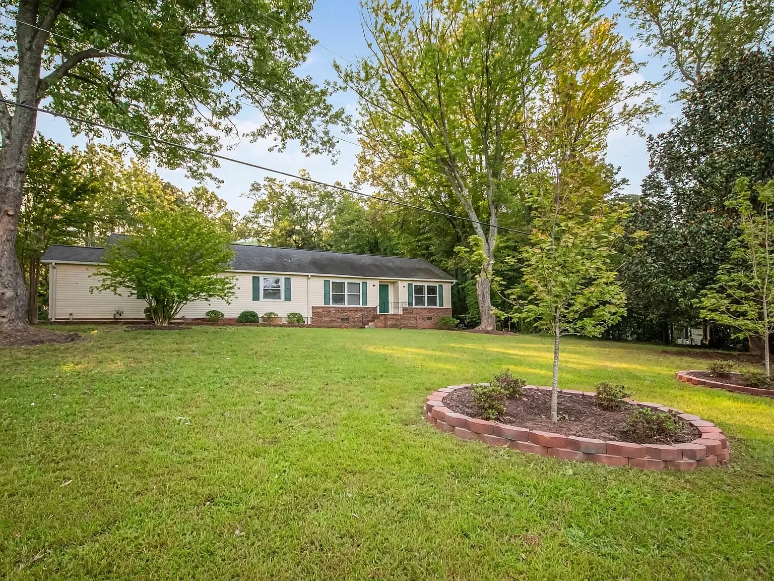 4 bed, 1811 sqft, $2,300 — Photo 1