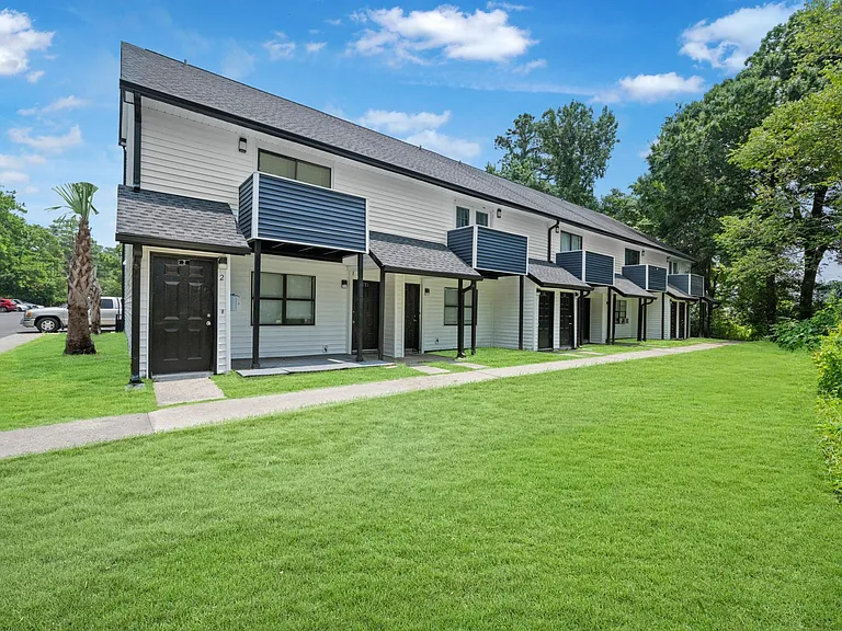Carolina Breeze Apartments — Photo 16