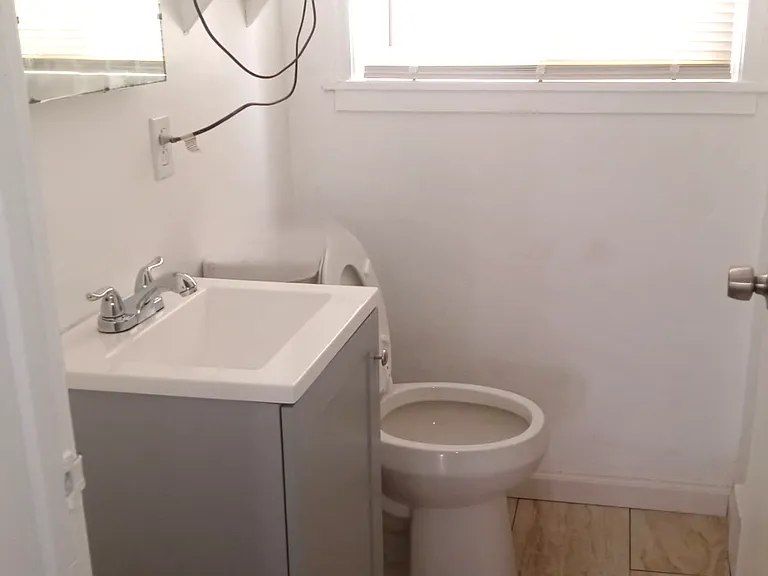 244 Corson Ave — Photo 9