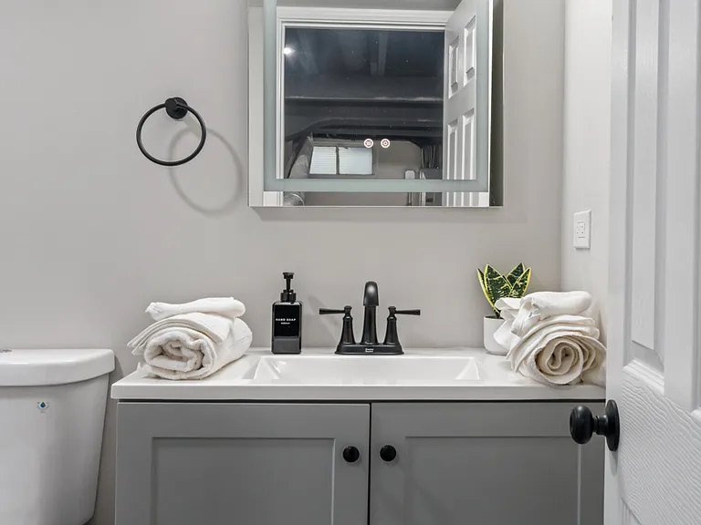 Lilac Ln — Photo 16