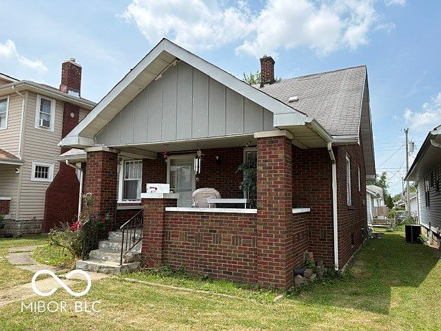 2nd image of 2317 Jackson St