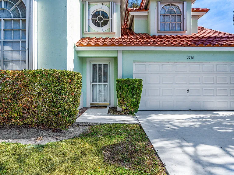 2746 Linkside Dr — Photo 12