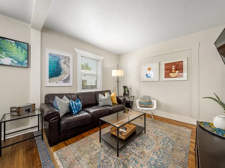 2631 1/2 Collier Ave — Photo 4