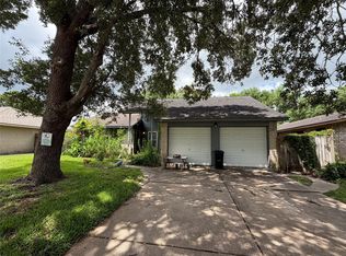 16111 Tibet Rd, Friendswood, TX 77546