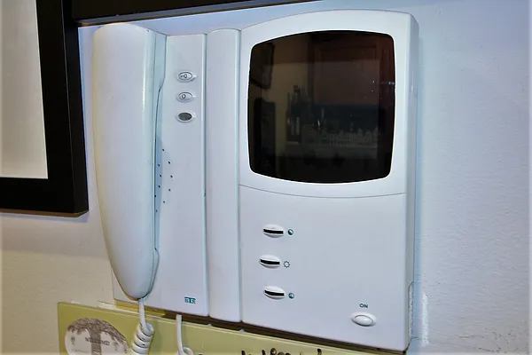 Rented by City Connections Realty | media 25