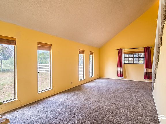 5th image of 131 Las Lomas Dr