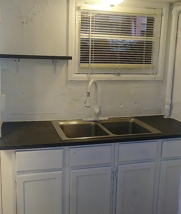 1st image of 917 E 11th Ave APT 5