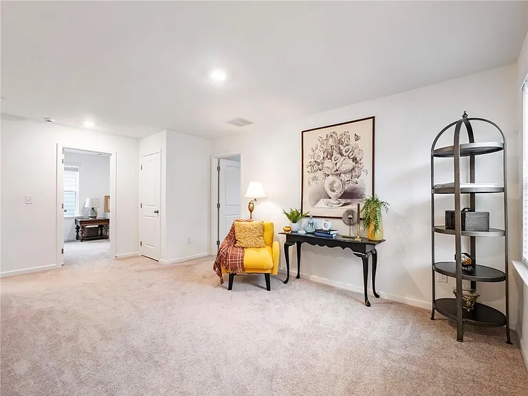680 Groover St — Photo 19