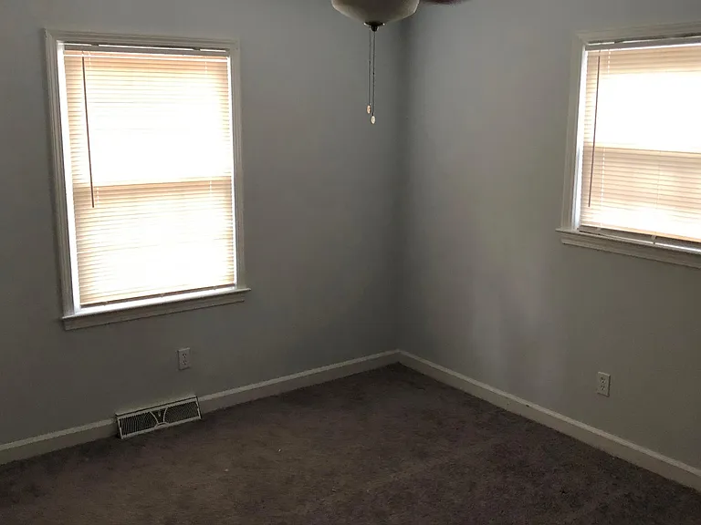 310 W Blackbeard Rd — Photo 11