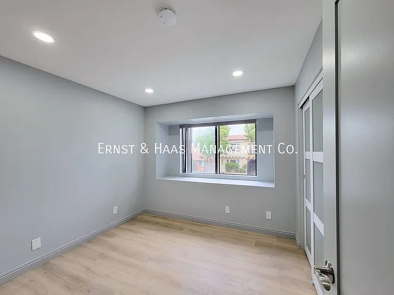 1758 E 2nd St #101 — Photo 19