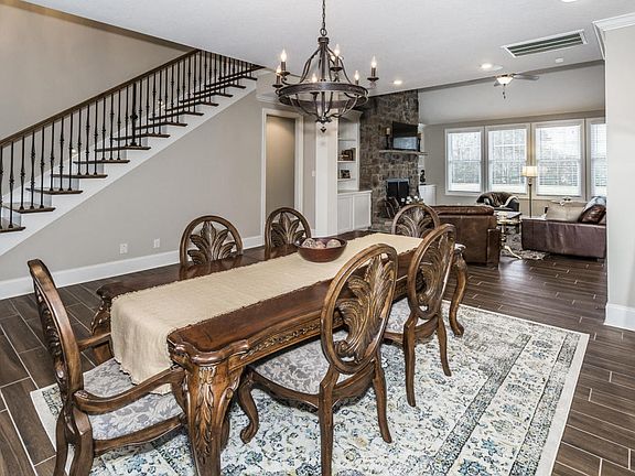2nd image of 109 Fountain Head Ct