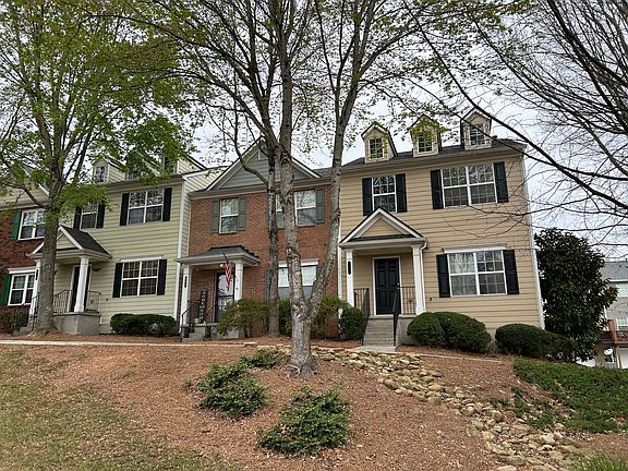 4th image of 834 Society Ct