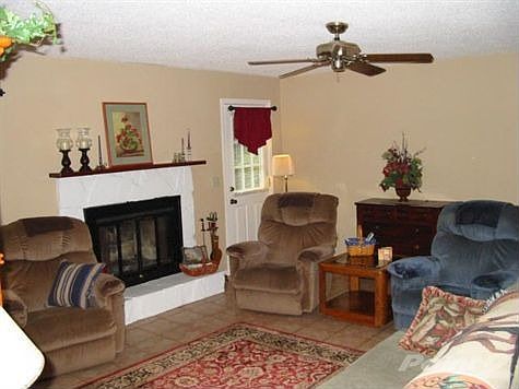 Spacious Living Room