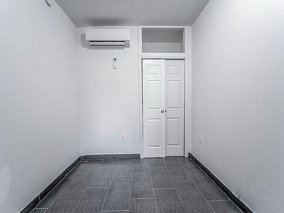 5th image of 337 44th St #9
