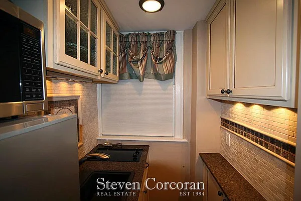 Rented by Steven Corcoran Real Estate | media 10