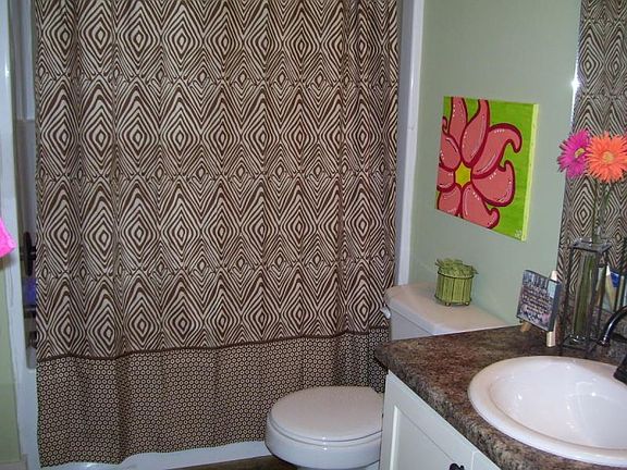 5th image of 123 Camden Pl