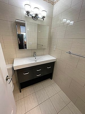 3rd image of 2527 18th St APT 4A
