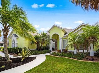 2 Cherry Ct, Palm Coast, FL 32137
