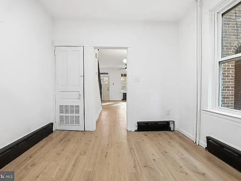 826 N Plum St — Photo 9