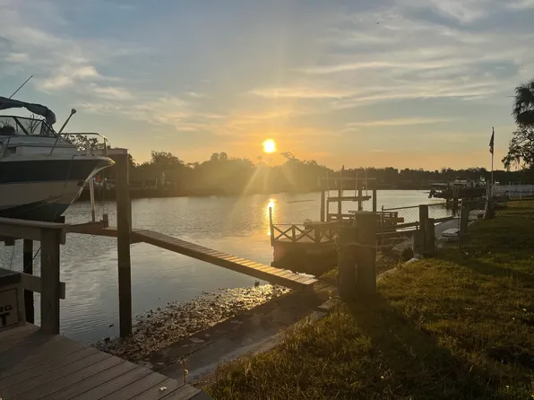 5333 Cotee River Dr, New Port Richey, FL 34652