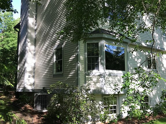 4th image of 13239 Greenleaf Ln