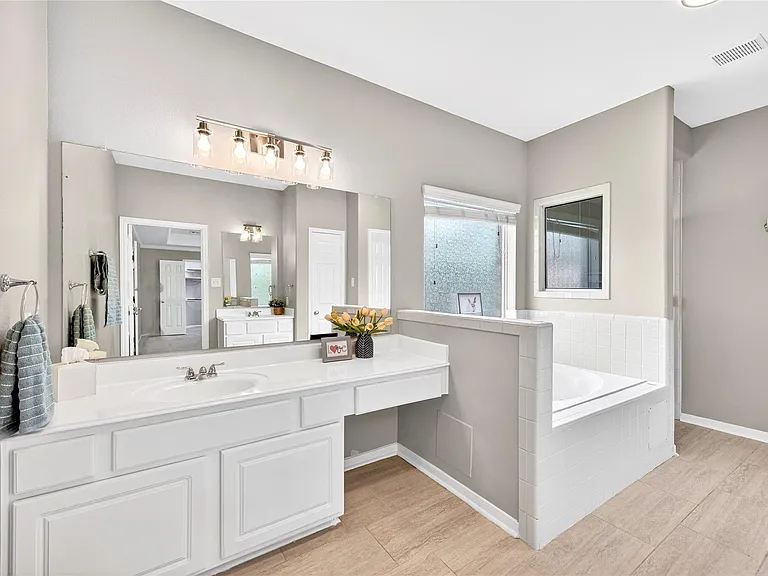27011 Rockwood Park Ln — Photo 15