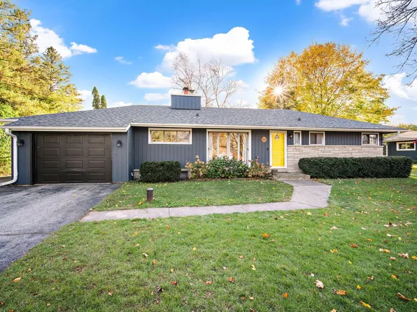 11321 Bridget LANE, Hales Corners, WI 53130