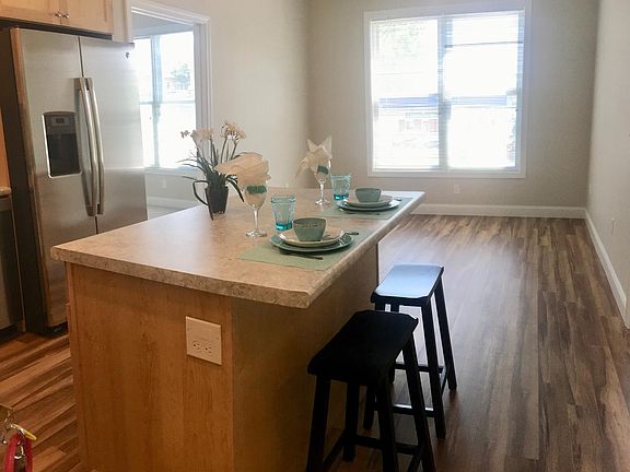 From entry towards living space