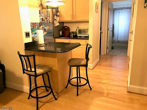 3rd image of 70 S Munn Ave APT 310